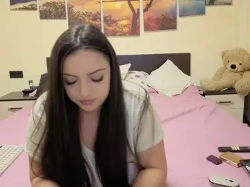 Adellineee  live sex cam