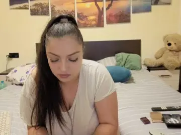 Adellineee  live sex cam