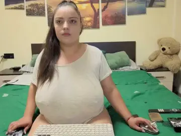 Adellineee  live sex cam