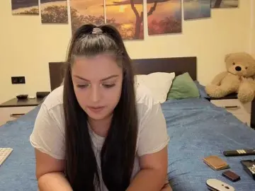 Adellineee  live sex cam