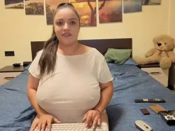 Adellineee  live sex cam