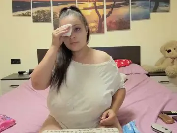 Adellineee  live sex cam