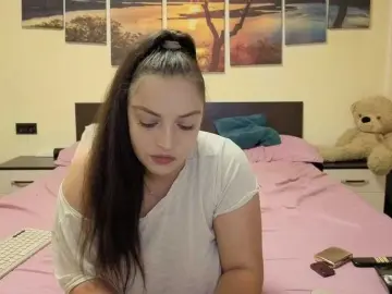 Adellineee  live sex cam