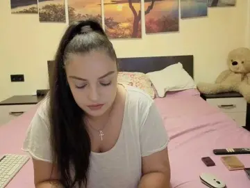 Adellineee  live sex cam