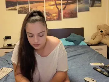 Adellineee  live sex cam