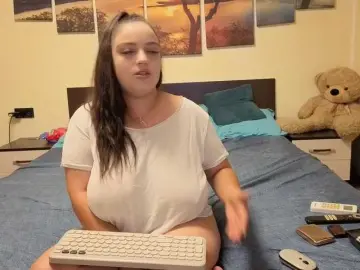 Adellineee  live sex cam