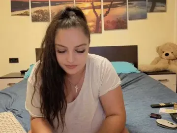 Adellineee  live sex cam