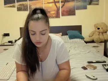 Adellineee  live sex cam