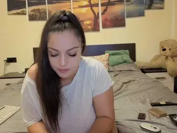 Adellineee  live sex cam