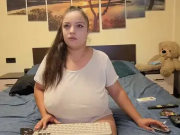 Adellineee  live sex cam