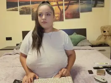 Adellineee  live sex cam