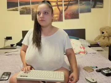 Adellineee  live sex cam
