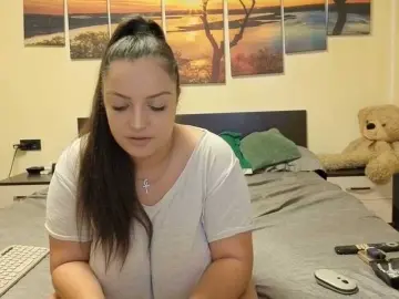 Adellineee  live sex cam