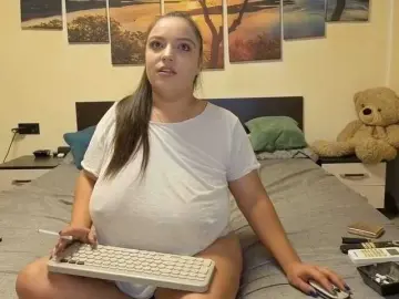 Adellineee  live sex cam