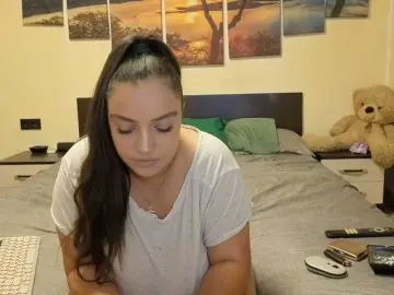 Adellineee  live sex cam