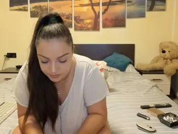 Adellineee  live sex cam
