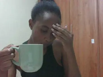 Shanizz001  live sex cam