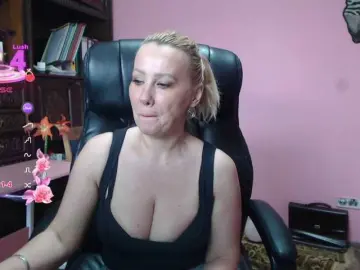 CandyHellenx  live sex cam