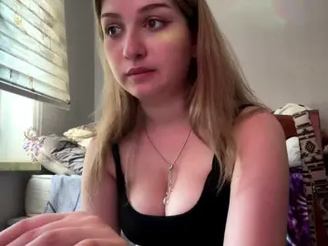 CloudyFoxy  live sex cam
