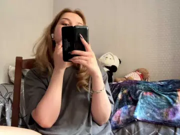 CloudyFoxy  live sex cam