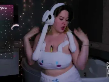 HelenHartt  live sex cam