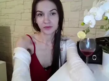 JuliaWetDream  live sex cam