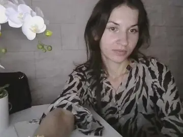 JuliaWetDream  live sex cam