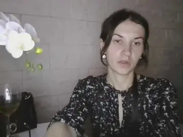 JuliaWetDream  live sex cam