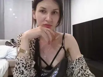 JuliaWetDream  live sex cam