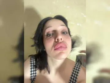 Nyadere  live sex cam