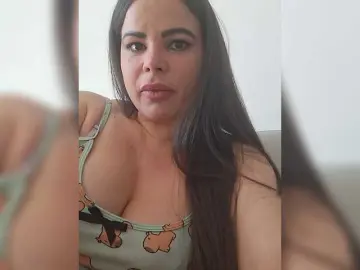 AliceBraga  live sex cam