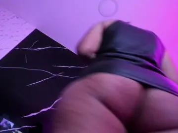 AprilJune  live sex cam