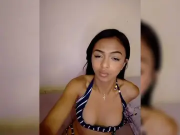 Lolah261  live sex cam