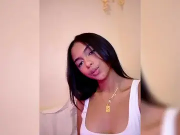 Lolah261  live sex cam