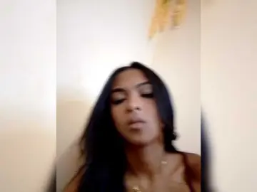 Lolah261  live sex cam
