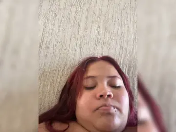 Chikis1  live sex cam