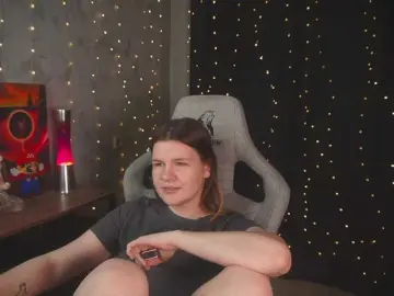 Cutesoneckaaa  live sex cam