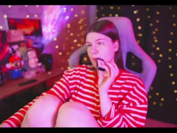 Cutesoneckaaa  live sex cam