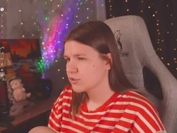 Cutesoneckaaa  live sex cam