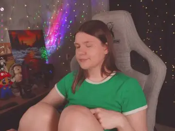 Cutesoneckaaa  live sex cam