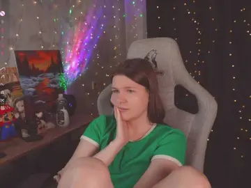 Cutesoneckaaa  live sex cam