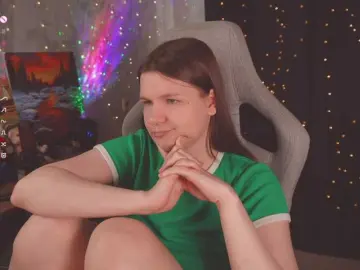 Cutesoneckaaa  live sex cam