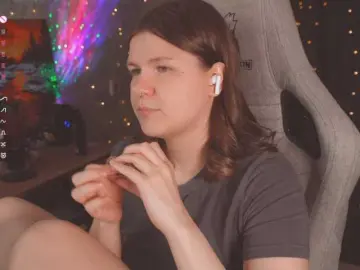 Cutesoneckaaa  live sex cam