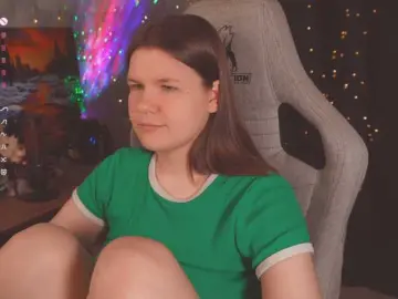 Cutesoneckaaa  live sex cam