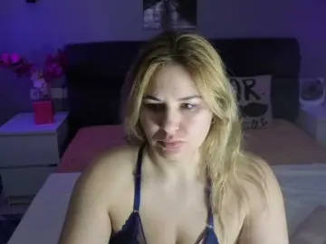 AvaQueen  live sex cam