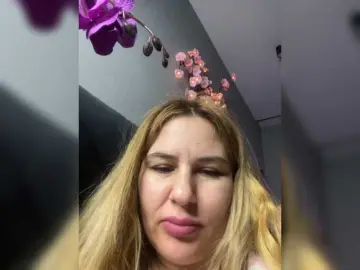 AvaQueen  live sex cam