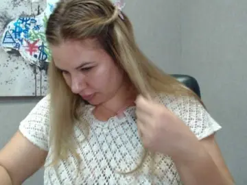 AvaQueen  live sex cam