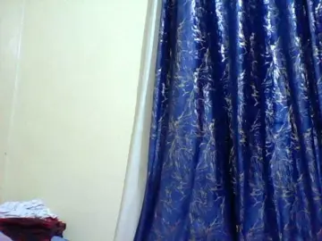 Blackfoxb  live sex cam