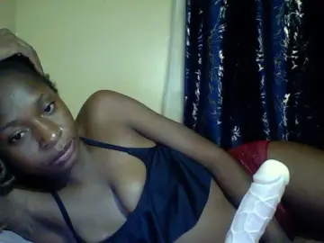 Blackfoxb  live sex cam