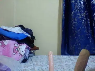 Blackfoxb  live sex cam